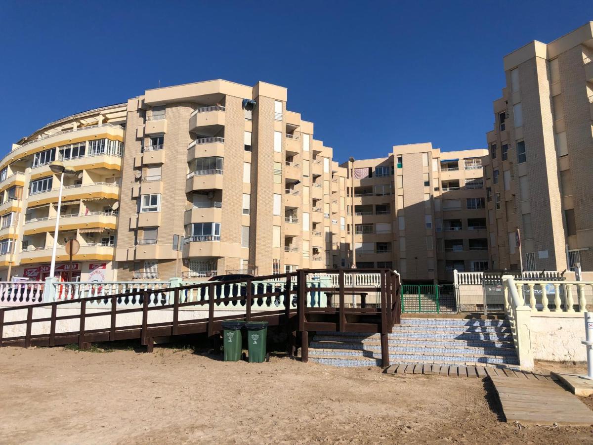 Alojamiento Torrevieja Playa Frente Al Mar Eksteriør billede