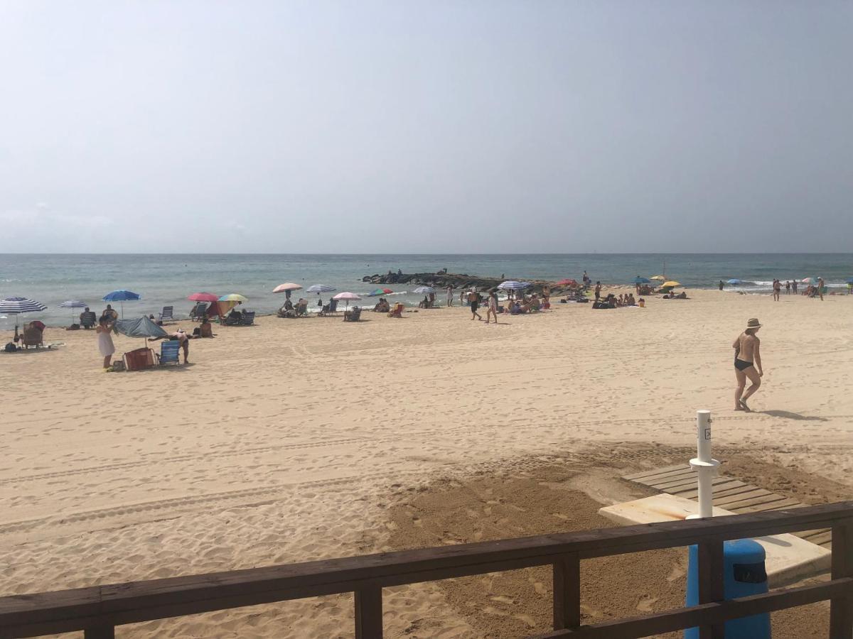 Alojamiento Torrevieja Playa Frente Al Mar Eksteriør billede